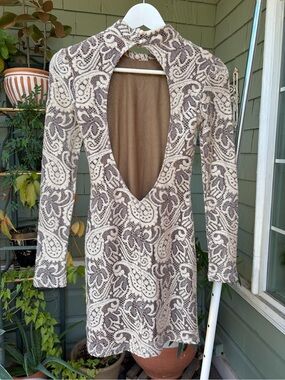NWOT Pins & Needles cream/tan stretch lace long sleeve dress w/ back cutout